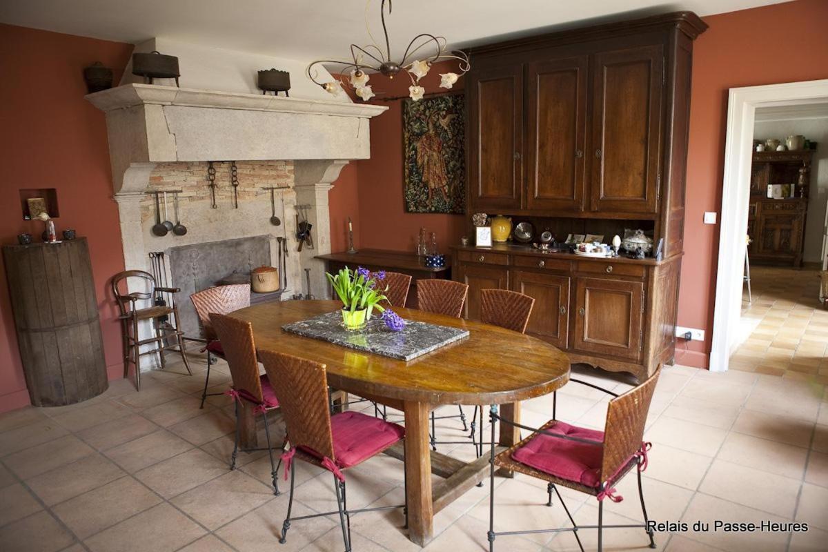 Le Relais Du Passe-Heures Cenans Zewnętrze zdjęcie